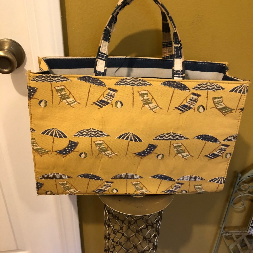 Hand bag